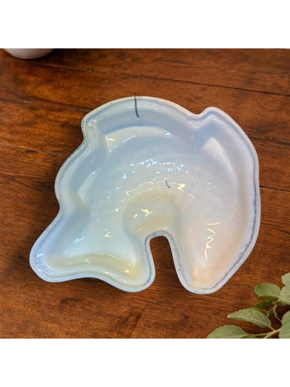 Ceramic Fish-Shaped Wall Hanging Mold With Blue Trim 12"x10" Nautical/Farmhouse - Picture 5 of 7